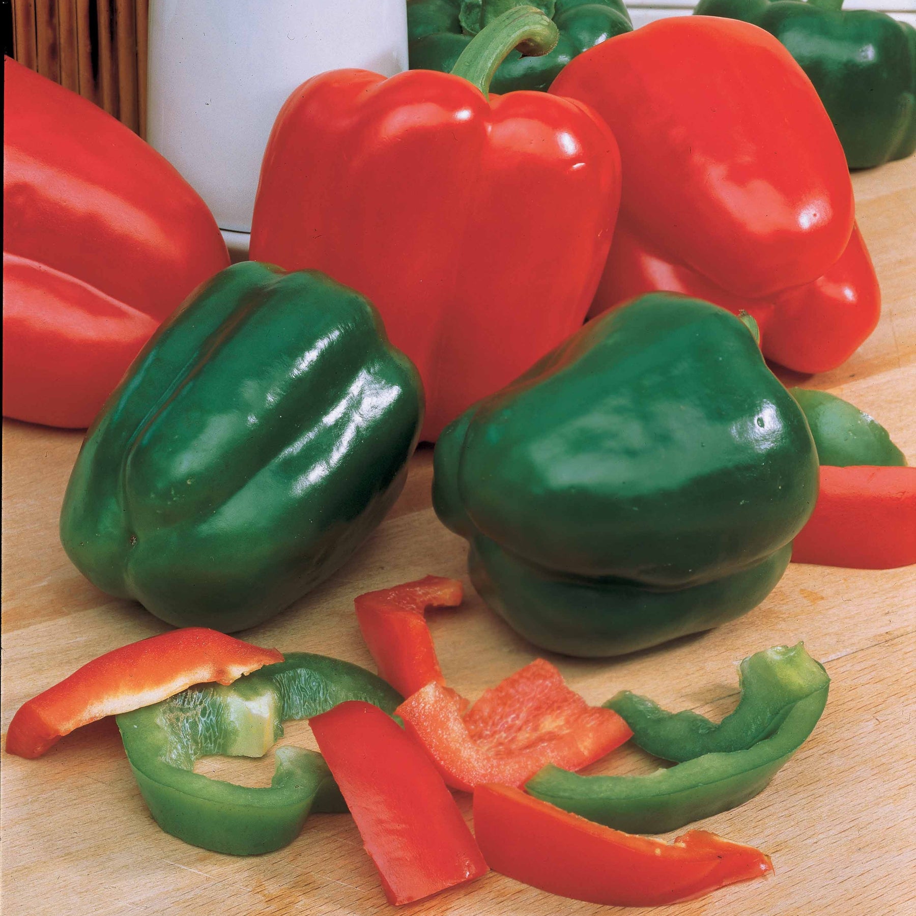 Capsicum annuum lamuyo f1 - Poivron vert Lamuyo F1 - Poivrons